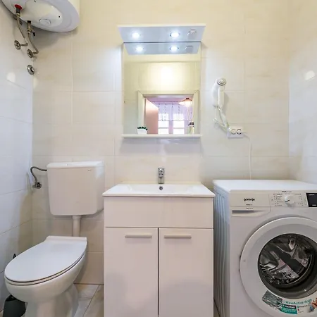 Apartment Old Town Finest - Two-bedroom 4 2 Adults - Lucarica 4 Street First Floor *
