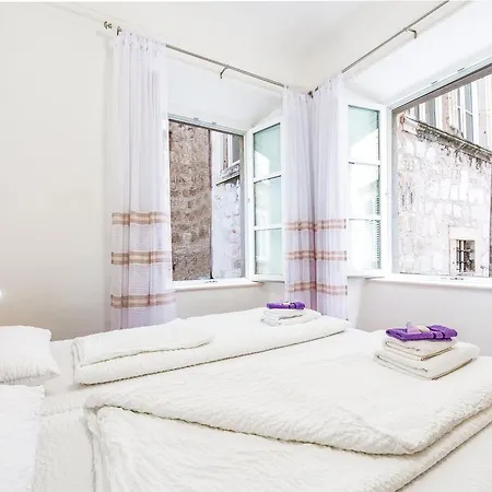 Old Town Finest - Two-bedroom 4 2 Adults - Lucarica 4 Street First Floor Lägenhet Dubrovnik