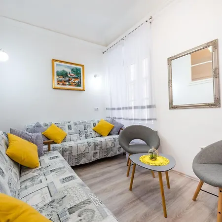 Old Town Finest - Two-bedroom 4 2 Adults - Lucarica 4 Street First Floor Dubrovnik