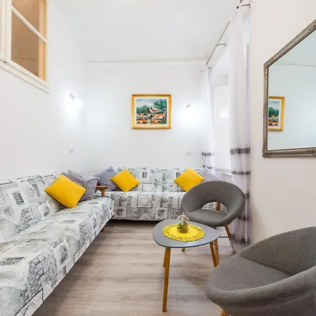 Apartment In Dubrovnik For 6 People * Dubrovnik
