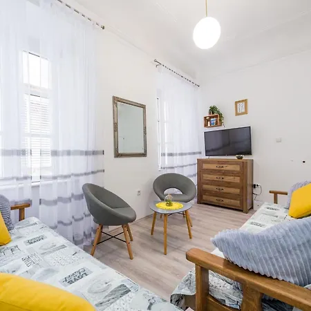 Old Town Finest - Two-bedroom 4 2 Adults - Lucarica 4 Street First Floor Dubrovnik